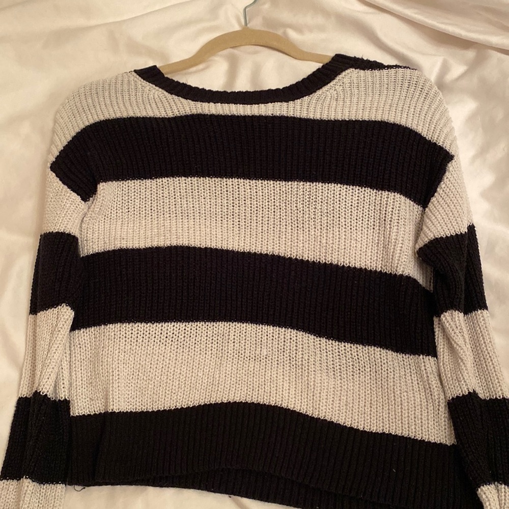 american eagle sweater